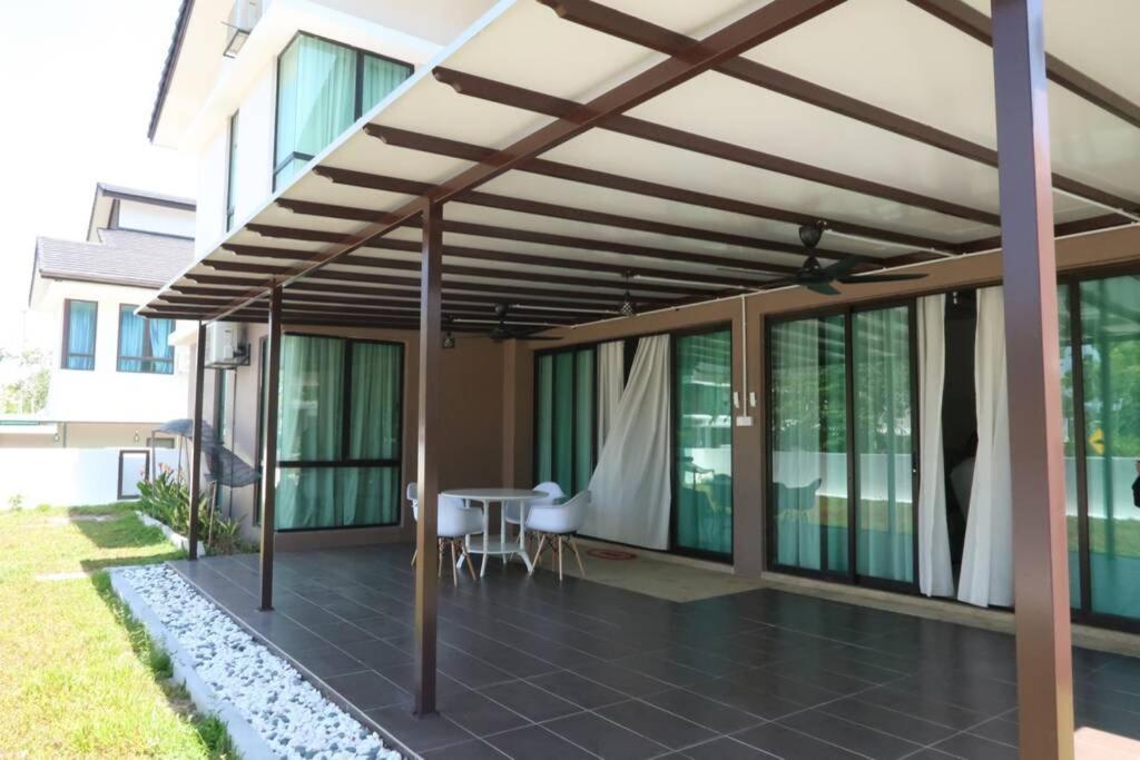 Promo Private Luxurious Nilai Vacation Home Экстерьер фото