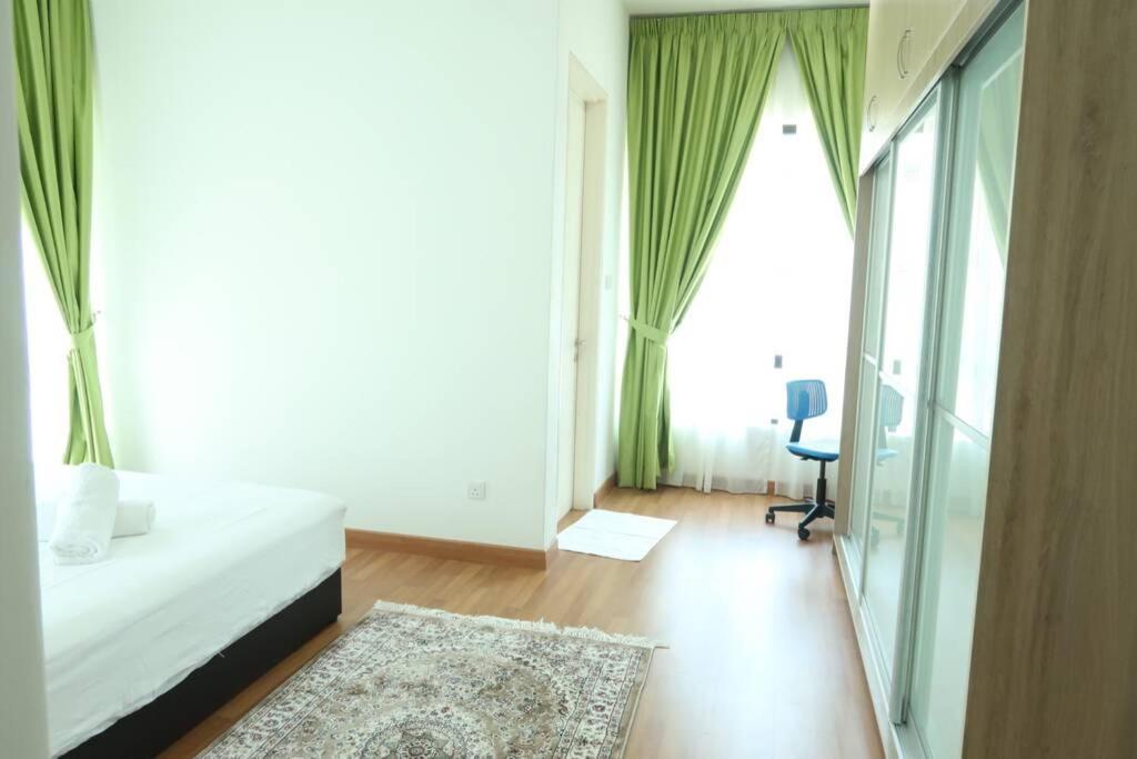 Promo Private Luxurious Nilai Vacation Home Экстерьер фото